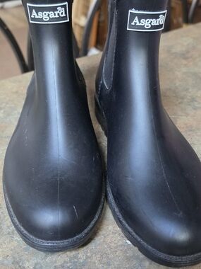 ASGARD Women's Black Rubber Chelsea Rain Boots SZ 7 (37)